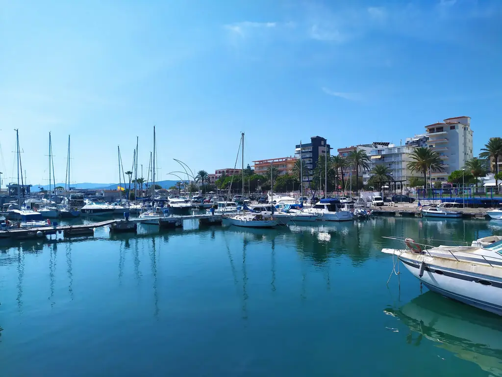 Hafen von Gandia an der Avinguda del Port